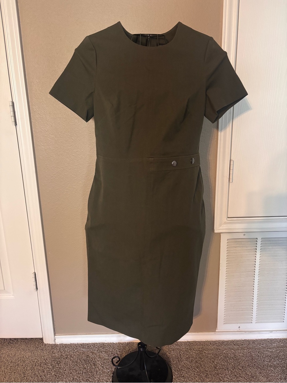 Banana Republic Olive Green Short-Sleeve Sheath Dress